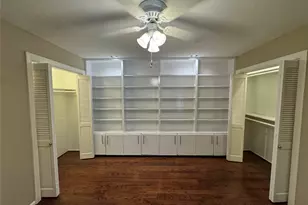 10220 Memorial Dr, Houston, TX 77024 - Photo 17