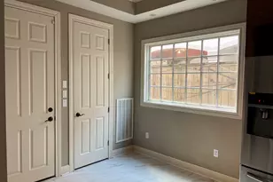 5511 Val Verde St, Houston, TX 77056 - Photo 7