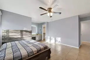 2410 Colonial Ridge Dr, Friendswood, TX 77546 - Photo 27