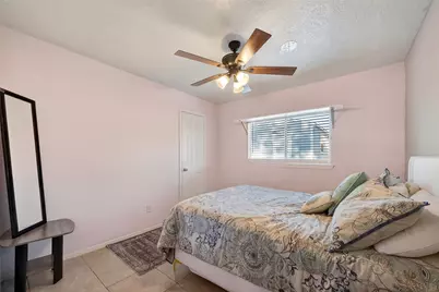 2410 Colonial Ridge Drive, Friendswood, TX 77546 - Photo 19