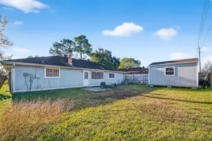 2410 Colonial Ridge Dr, Friendswood, TX 77546 - Photo 33