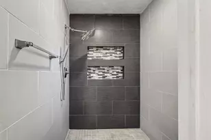 2410 Colonial Ridge Dr, Friendswood, TX 77546 - Photo 29