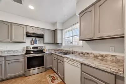 2410 Colonial Ridge Drive, Friendswood, TX 77546 - Photo 15