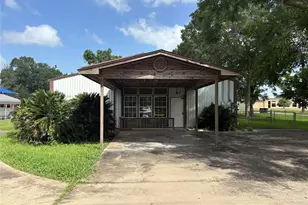 200 Gaines St, Brazoria, TX 77422 - Photo 1