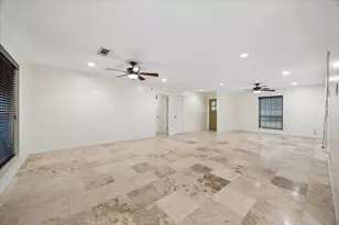9242 Blankenship Dr, Houston, TX 77080 - Photo 5
