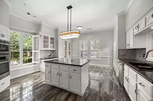 135 S Copperknoll Cir, The Woodlands, TX 77381 - Photo 5