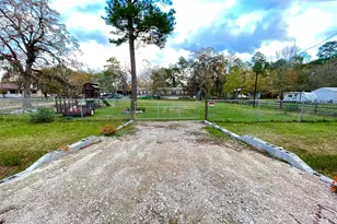 23719 Saxon Way, Hockley, TX 77447 - Photo 3