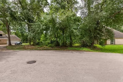 135 Jeb Stuart Lane, Conroe, TX 77302 - Photo 5