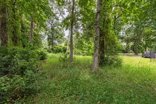 135 Jeb Stuart Ln, Conroe, TX 77302 - Photo 13