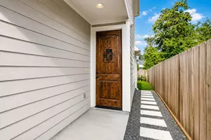 3605 Billingsley St, Houston, TX 77009 - Photo 3