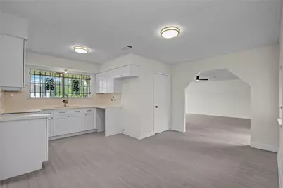 7329 Gleason Road, Houston, TX 77016 - Photo 9