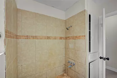 7329 Gleason Road, Houston, TX 77016 - Photo 19