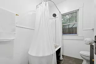 719 E 23rd St, Houston, TX 77008 - Photo 19