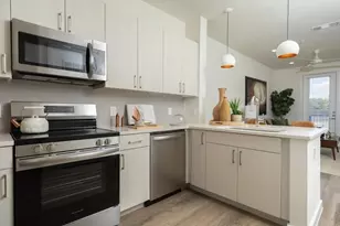 1690 North Loop, Houston, TX 77009 - Photo 7