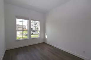 1825 N Wildflower Dr, Deer Park, TX 77536 - Photo 11