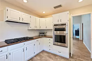 3510 Landsdowne Ct, Pearland, TX 77584 - Photo 11