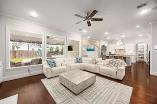 1355 Chippendale Rd, Houston, TX 77018 - Photo 3