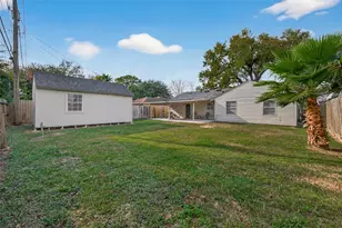 515 Ogilvie St, Houston, TX 77017 - Photo 17