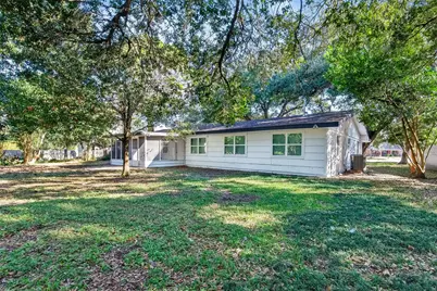 105 Longridge Drive, La Marque, TX 77568 - Photo 31