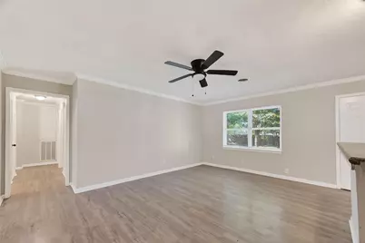 105 Longridge Drive, La Marque, TX 77568 - Photo 9