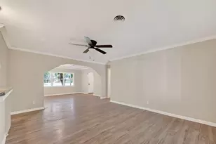 105 Longridge Dr, La Marque, TX 77568 - Photo 5