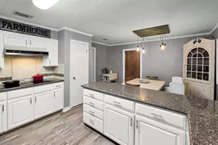 829 S Van Ostrand Ave, Winnie, TX 77665 - Photo 25