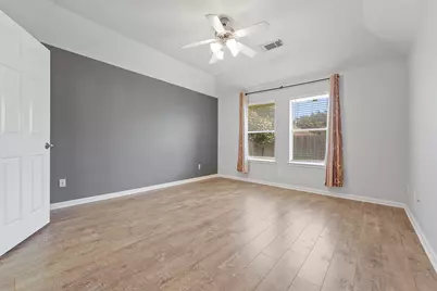 2614 Royal Thistle Drive, Houston, TX 77088 - Photo 9