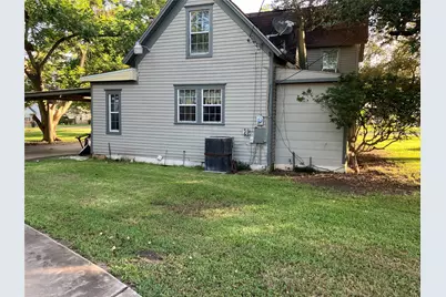 701 August Street, El Campo, TX 77437 - Photo 3