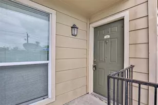 8100 Creekbend Dr, Houston, TX 77071 - Photo 3