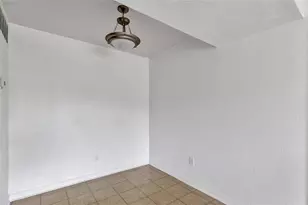 8100 Creekbend Dr, Houston, TX 77071 - Photo 9