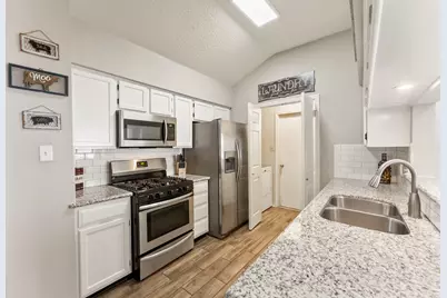 43 Country Forest Court, The Woodlands, TX 77380 - Photo 15