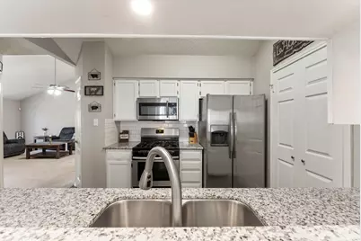 43 Country Forest Court, The Woodlands, TX 77380 - Photo 19