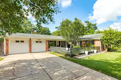 107 Hyacinth Street, Lake Jackson, TX 77566 - Photo 9