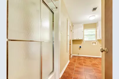 107 Hyacinth Street, Lake Jackson, TX 77566 - Photo 31