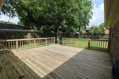 609 Circle Way, Alvin, TX 77511 - Photo 11