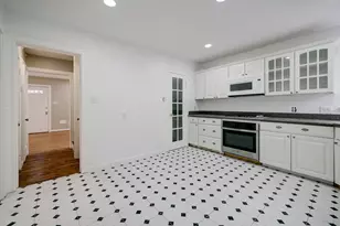 827 Le Green St, Houston, TX 77008 - Photo 9