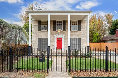 827 Le Green St, Houston, TX 77008 - Photo 1