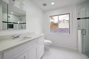 827 Le Green St, Houston, TX 77008 - Photo 17