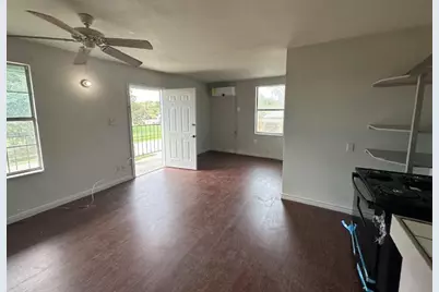11226 W Jacinto Drive, Houston, TX 77044 - Photo 5