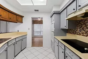 10728 Briar Forest Dr, Houston, TX 77042 - Photo 7