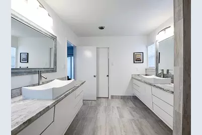 10307 Willowgrove Drive, Houston, TX 77035 - Photo 23