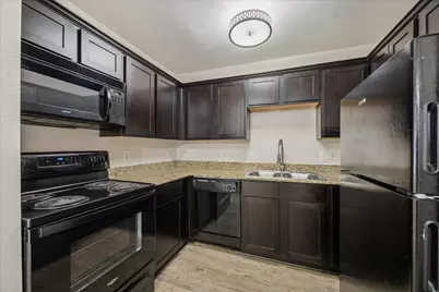 427 W 16th Street #23, Houston, TX 77008 - Photo 1