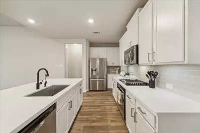 2432 Solaris Bend Drive, Katy, TX 77493 - Photo 9