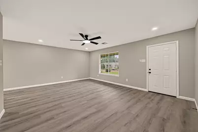 8630 Valley Meadow Drive, Houston, TX 77078 - Photo 3