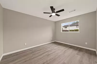 8630 Valley Meadow Drive, Houston, TX 77078 - Photo 11