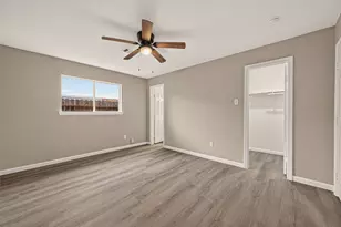 8630 Valley Meadow Dr, Houston, TX 77078 - Photo 17
