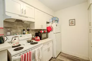 845 Augusta Dr, Houston, TX 77057 - Photo 13