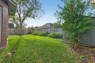 1111 Summer Brook, Sugar Land, TX 77479 - Photo 43