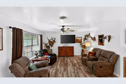 405 N Main Street, Franklin, TX 77856 - Photo 5