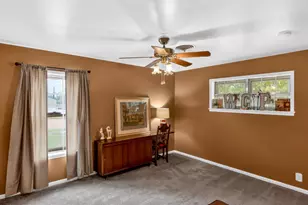 405 N Main St, Franklin, TX 77856 - Photo 21